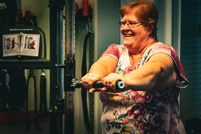 Kim Exercising with Personal Trainer at Heroes Fitness private gym in Valrico, FL